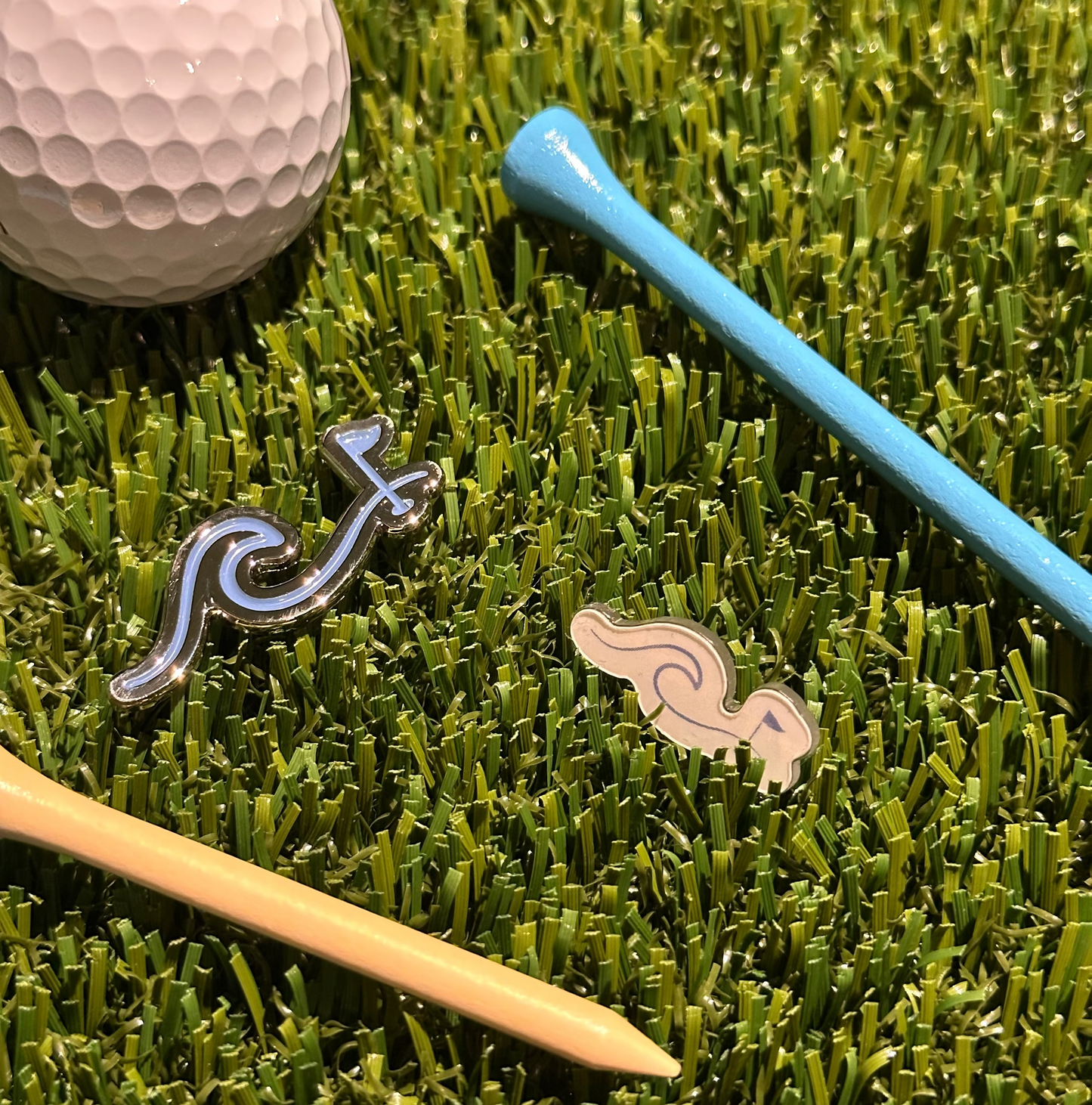 Wave logo ball markers - 2 Pack